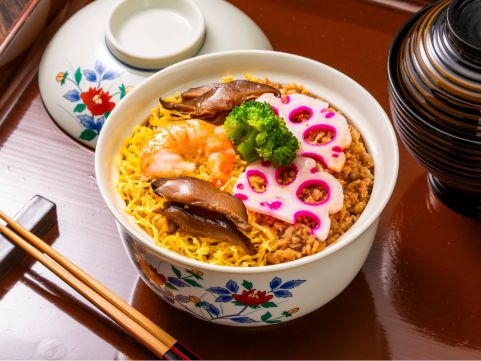 京都「季節料理 門」彩り炊込みご飯