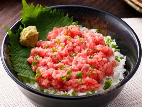 神奈川「三崎恵水産」三崎まぐろすきみセット